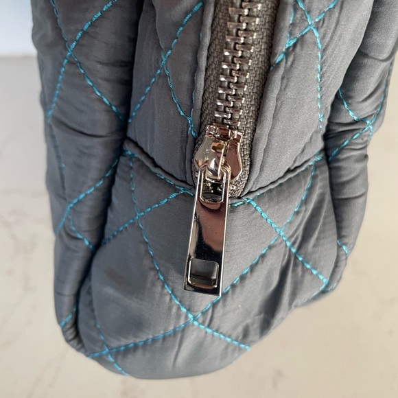 Cosmetic Bag Quilted Gray Color With Blue Stitching NWOT - Picture 3 of 6